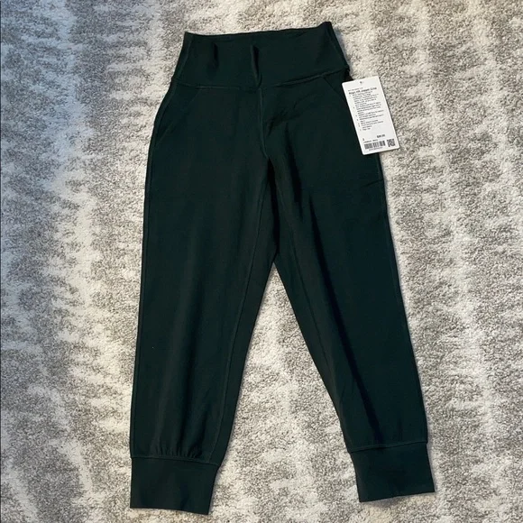 Lululemon Align High-Rise Cropped
Jogger

Rainforest Green - Picture 4 of 5